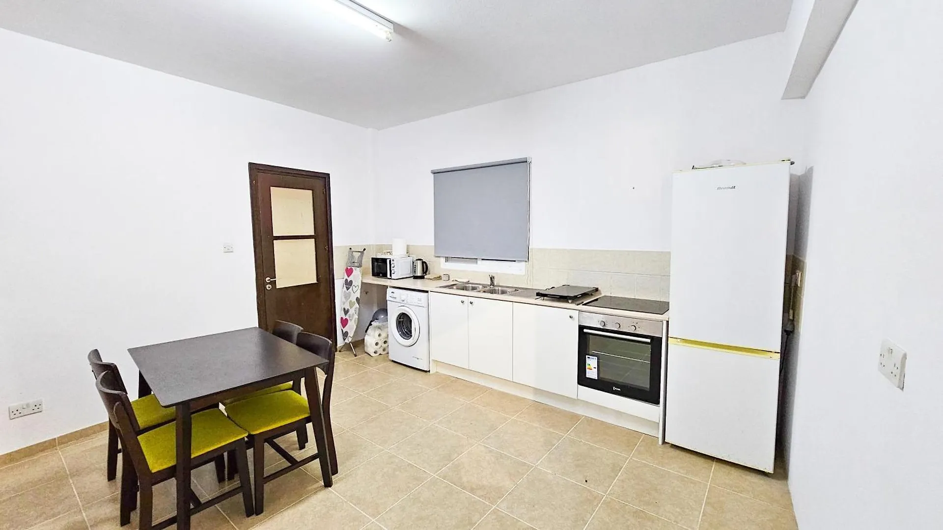 Sky Line City Apartment, 150M From Chabad Lubavitch Larnaca Apartment