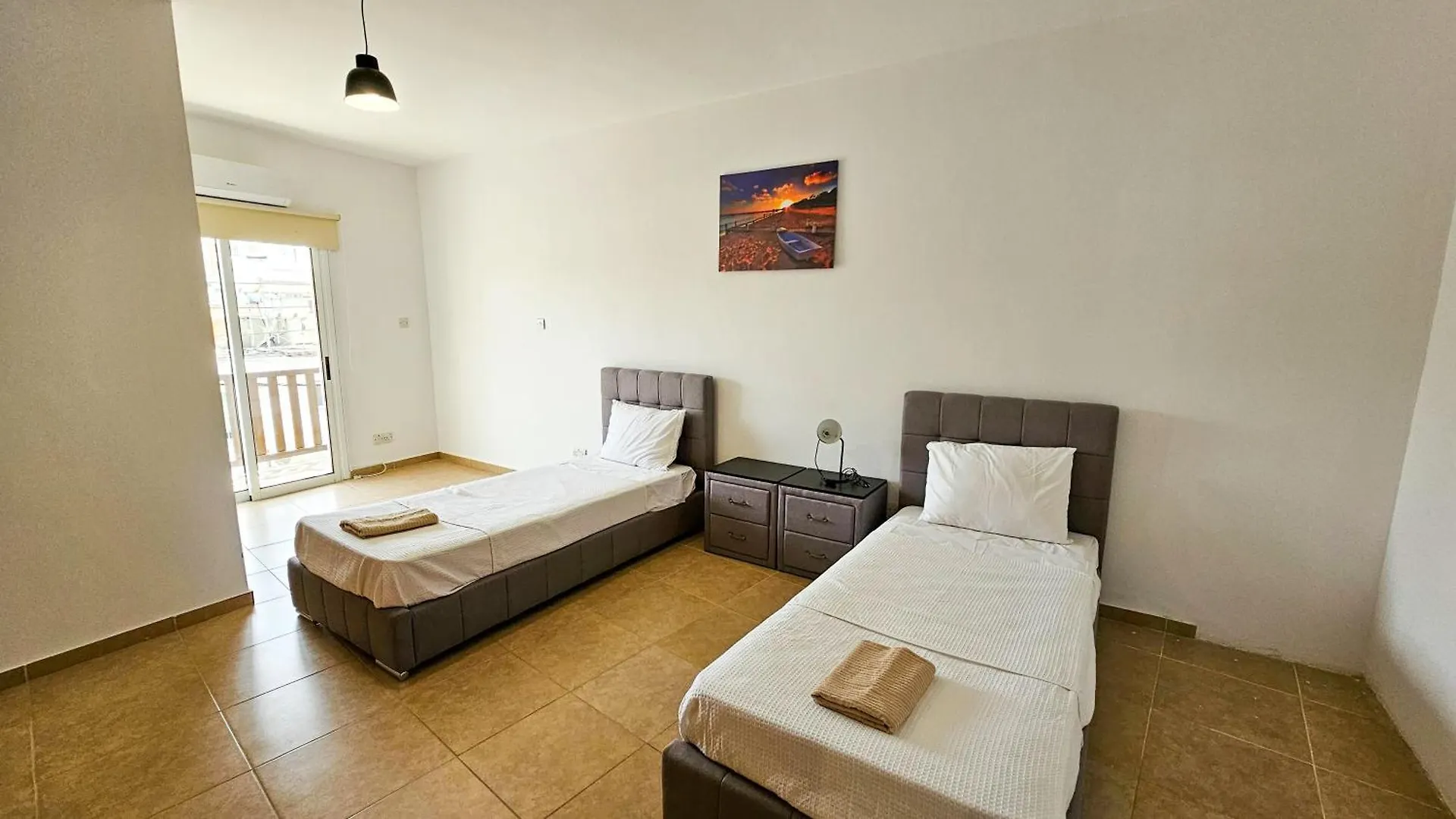 Apartment Sky Line City Apartment, 150M From Chabad Lubavitch Larnaca Cyprus